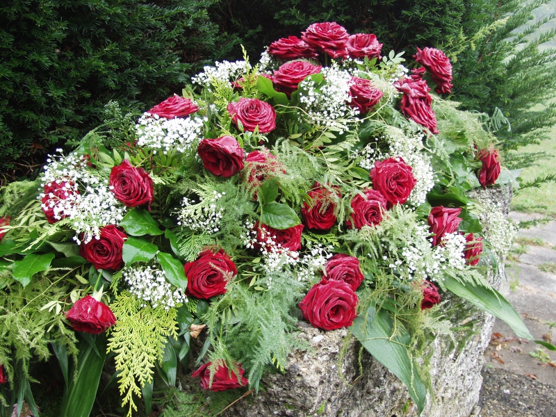 funeraire-ANTIBES-min_roses-61203